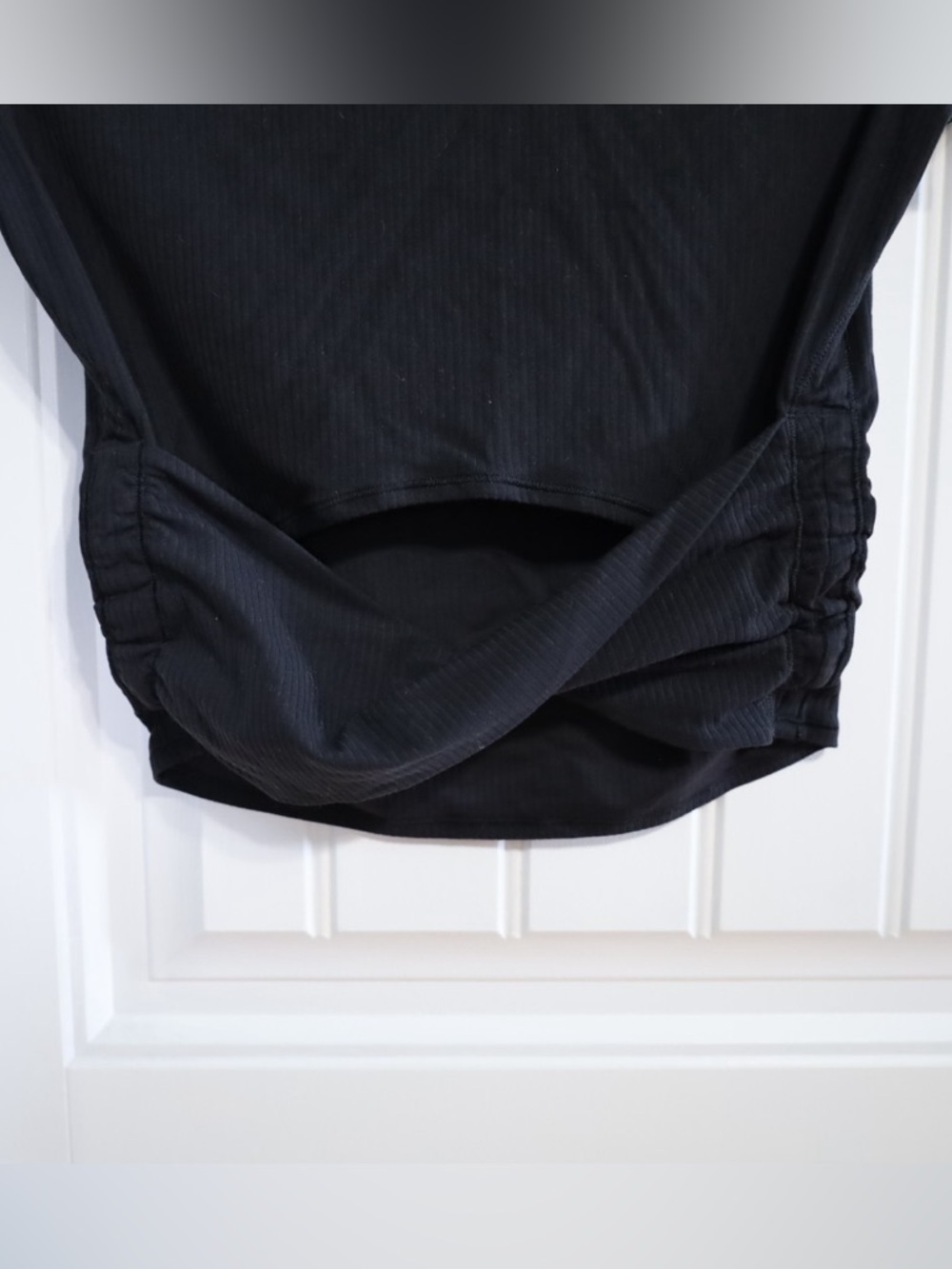 Lululemon All It Takes Back-Twist Ribbed
Short-Sleeve Shirt in Black Size 4 - Picture 4 of 5